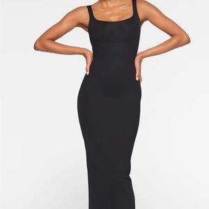 Stunning skims dress with shapewear